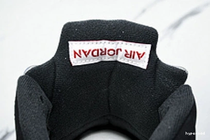 Hyperoad “Black Air Reimagined” Jordan Metallic 5 1001
